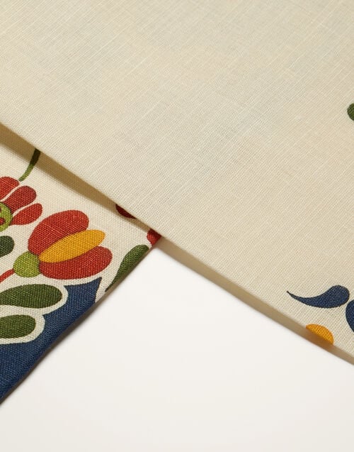 La Doublej Square Tablecloth Windflower Placée Bordeaux In Linen