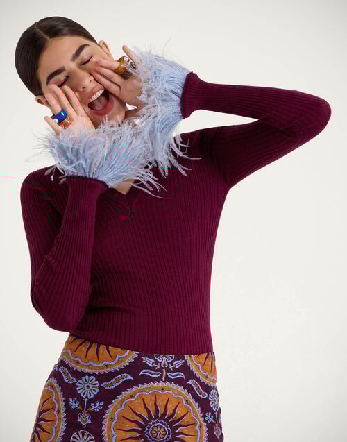 la doublej V-Neck High Kick Top Solid Burgandy in Ribbed Silk Cashmere With Feathers