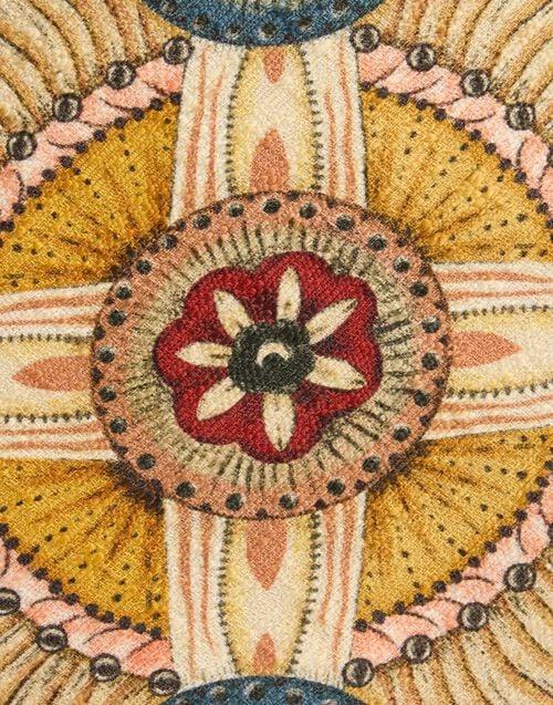 La Doublej Zafu Meditation Cushion Nucleus Placée Off White In Rustic Cotton