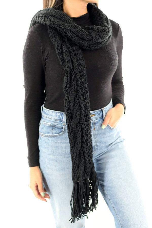 la fiorentina Cable Knit Scarf - Black la fiorentina Cable Knit Scarf - Black