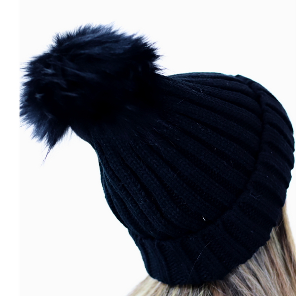 la fiorentina KNITTED HAT WITH FUR POM - BLACK