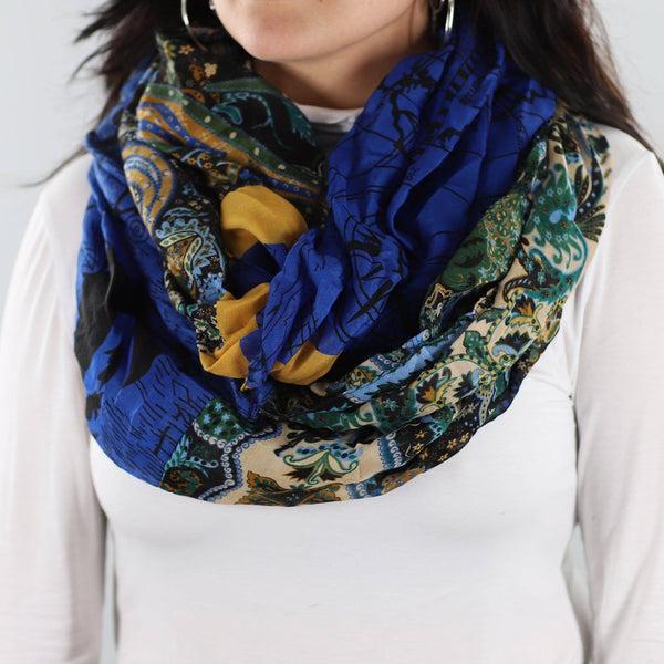 la fiorentina Paisley Map Infinity Scarf - Blue