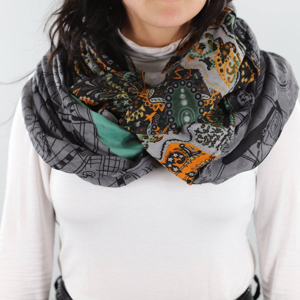 la fiorentina Paisley Map Infinity Scarf - Grey