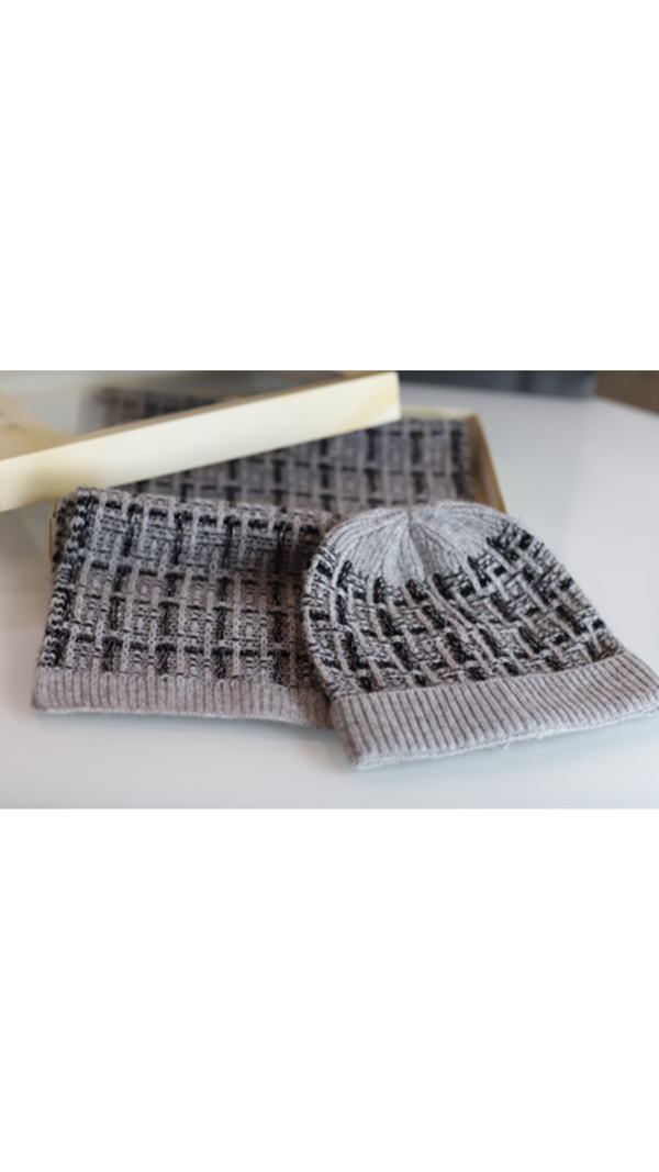la fiorentina Super Soft Plaid/Lurex Hat - Grey