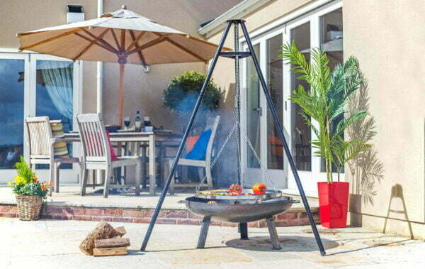 La Hacienda Tripod With Hanging Grill