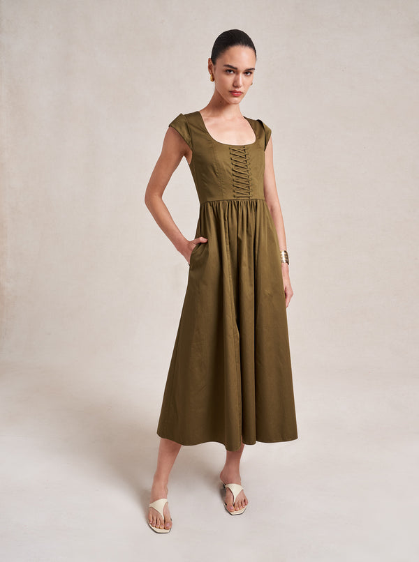 la ligne Babette Dress