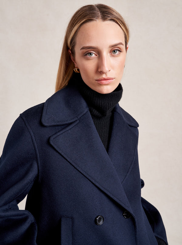 La Ligne Michael Peacoat