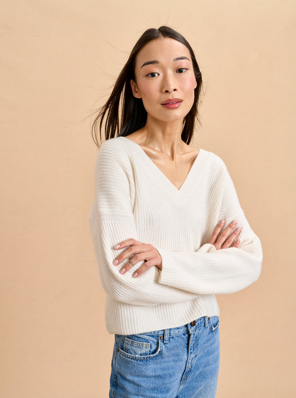 la ligne Mini Toujours V Neck Sweater