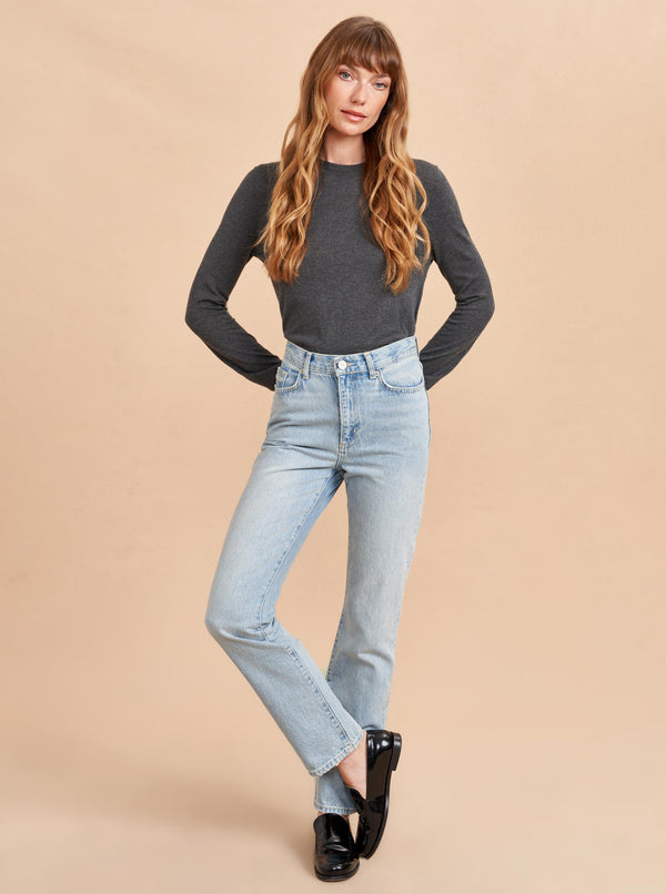 la ligne Molly High-Rise Straight Jean