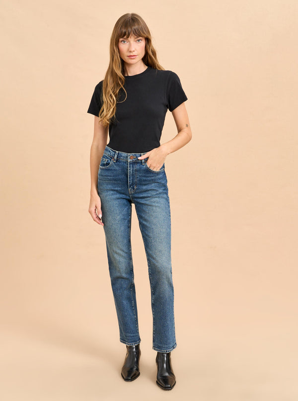 la ligne Molly Stretch High-Rise Straight Jean