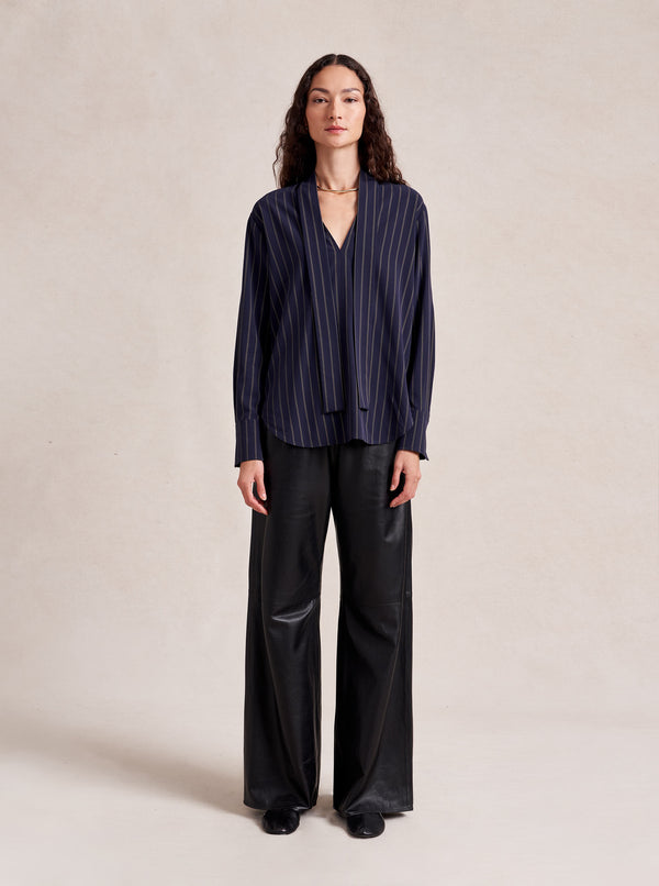 la ligne Roman Shirt