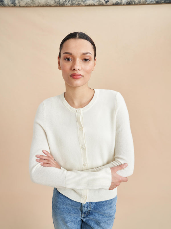 la ligne Solid Lean Lines Cardigan