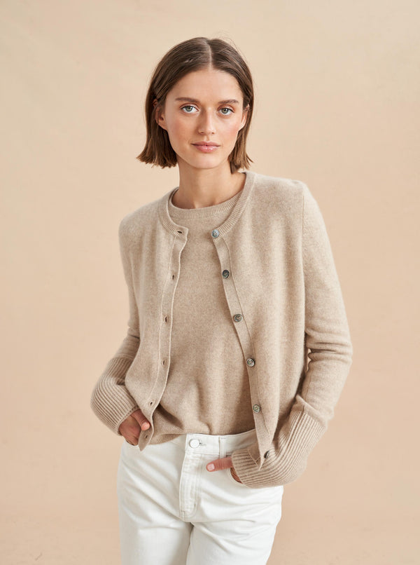 la ligne Solid Lean Lines Cardigan