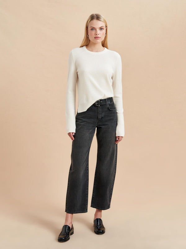 la ligne Solid Lean Lines Sweater