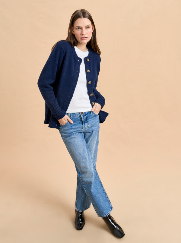 la ligne Solid Marin Cardigan