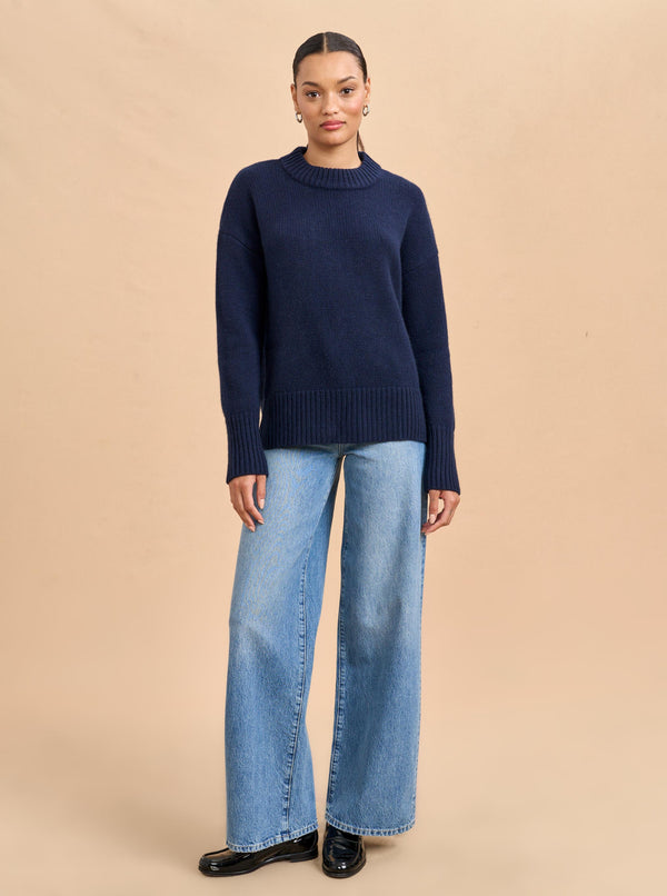 la ligne Solid Marin Sweater