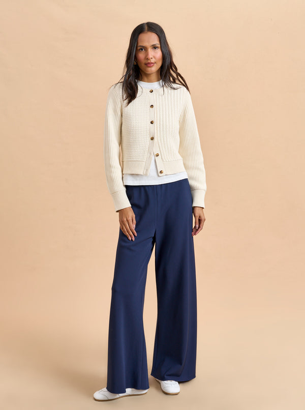 la ligne Theo Cardigan