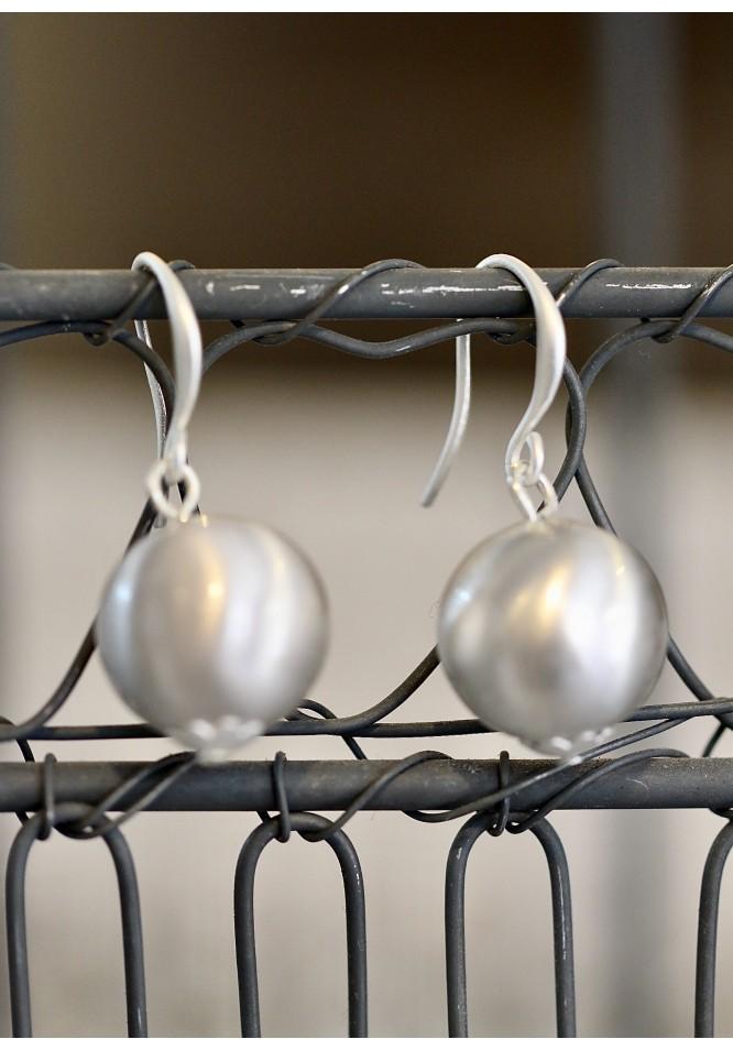 la muse Ball earrings