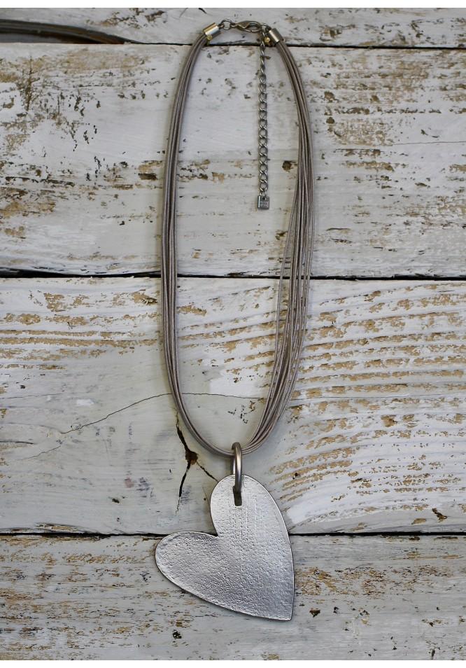 La Muse Hanging Heart Neckace
