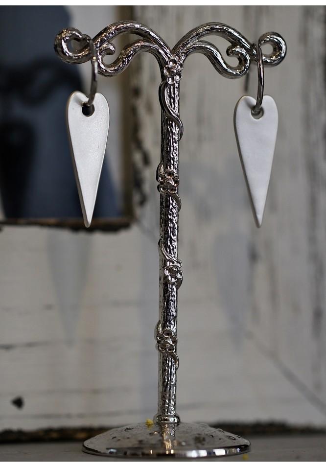 la muse Hoop and heart earrings