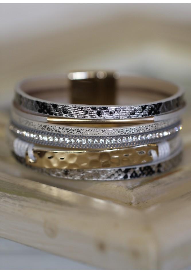 la muse Multi strand & gold bar bracelet