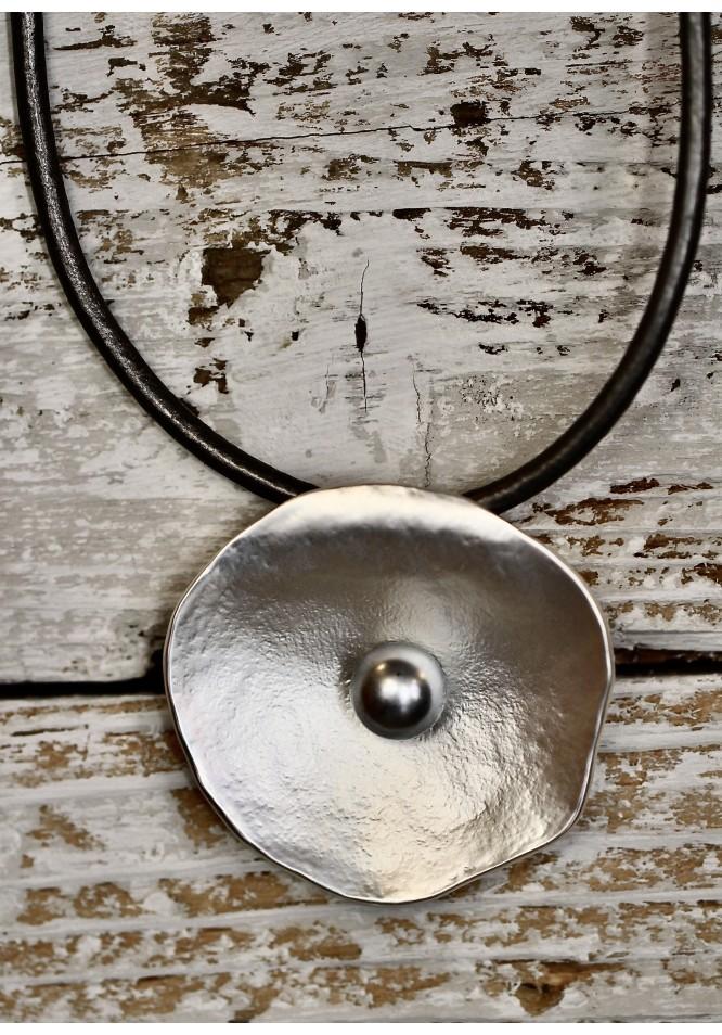 La Muse Organic Disc And 'pearl" Necklace