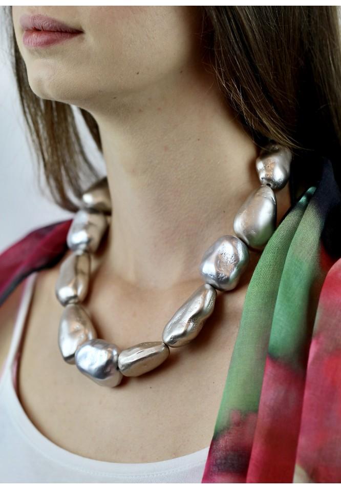 la muse Organic shaped nuggets necklace