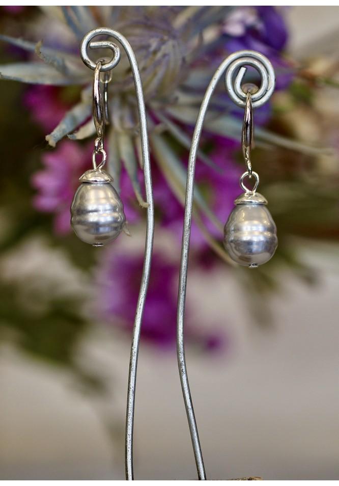 La Muse 'Pearl' Earrings