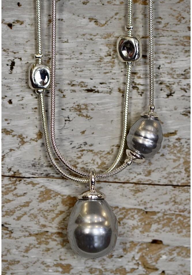 La Muse Pearl Necklace