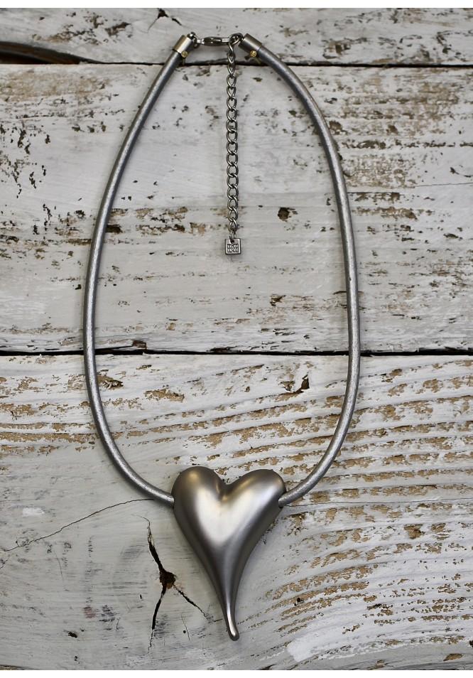 La Muse Simple Heart Necklace
