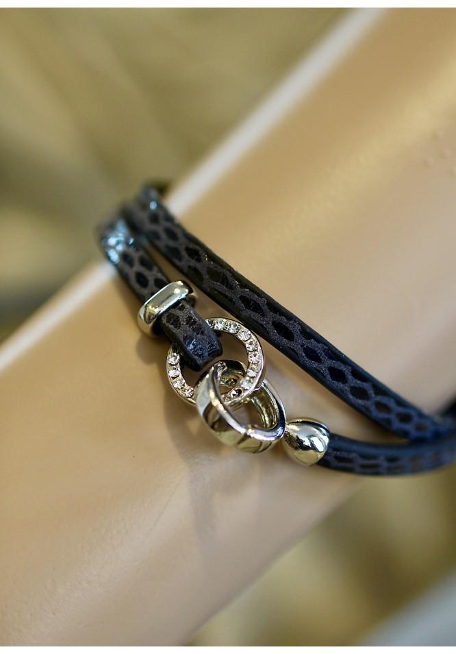 La Muse Wrap Around Circular Clasp Bracelet