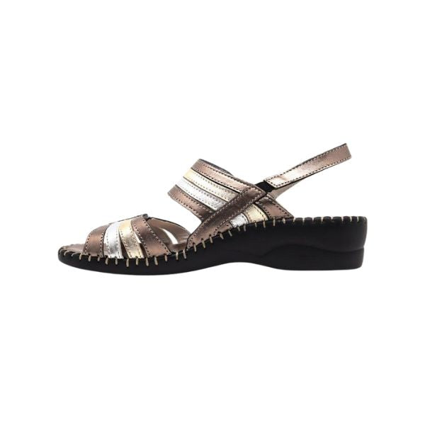 la Plume Anya Slingback Women's Slingbacks Black Patent