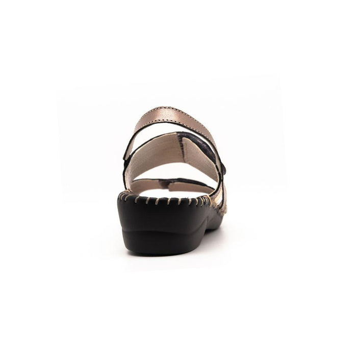 La Plume Anya Slingback Women's Slingbacks Black Patent