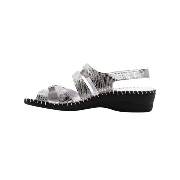La Plume Becka Slingback Women's Slingbacks Black