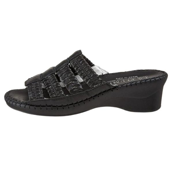 La Plume Cafe Women's Sandals Tan