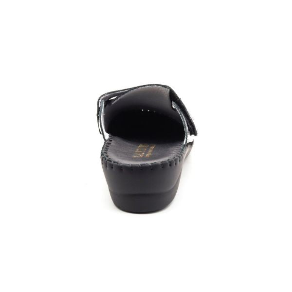 La Plume Santori Clogs Women's Shoes Black Leather