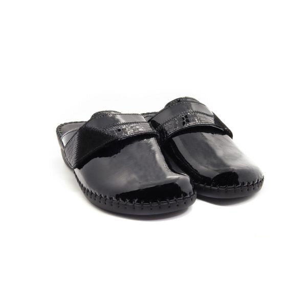 La Plume Santori Clogs Women's Shoes Black Leather