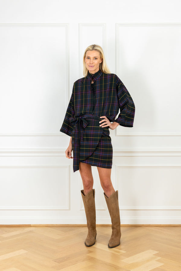 La Vie Holiday Plaid Everyday Shirt