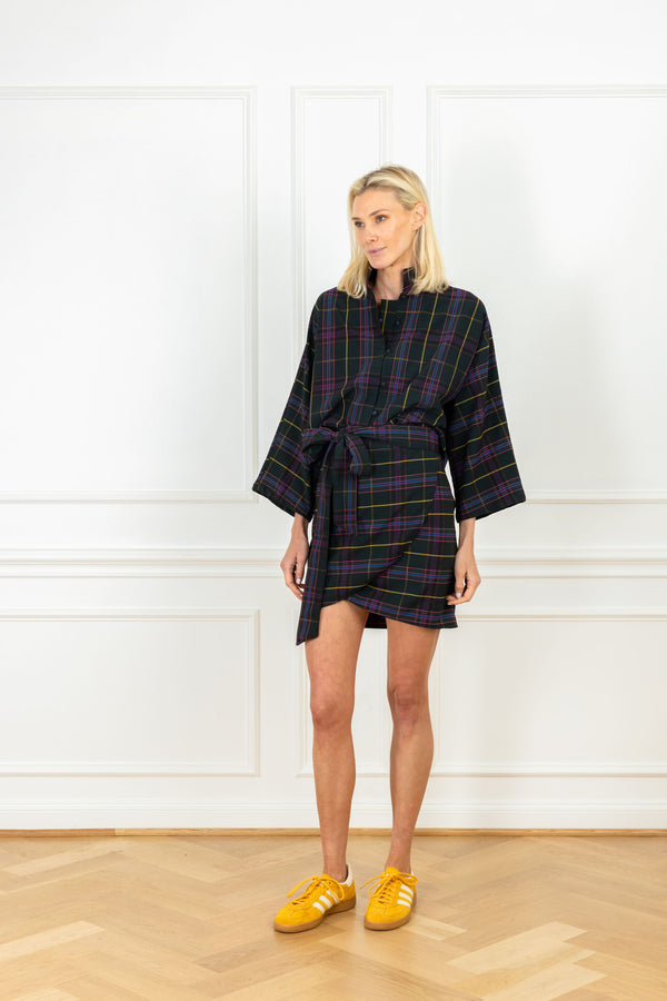 la vie Holiday Plaid Mini Wrap Skirt