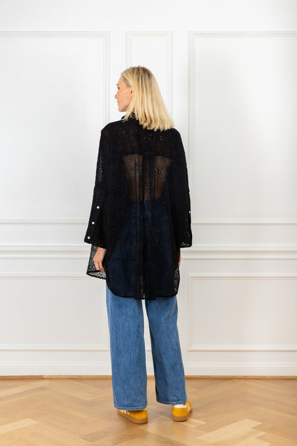 La Vie Raven Eyelet Boyfriend Shirt