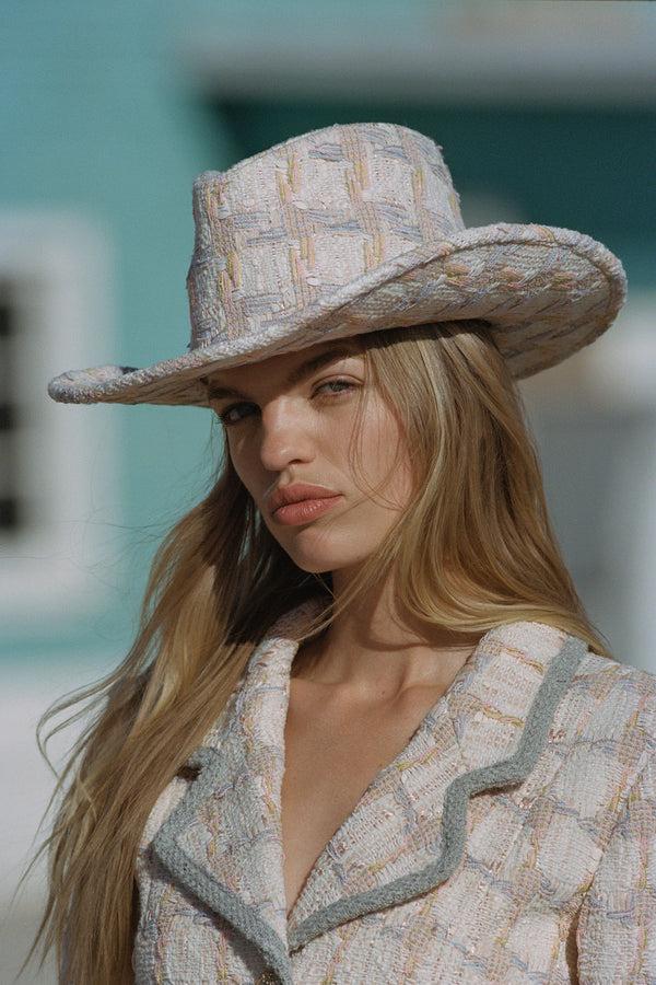 lack of color The Tweed Cowboy