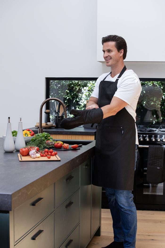 Ladelle Lennox Black Oven Mitt