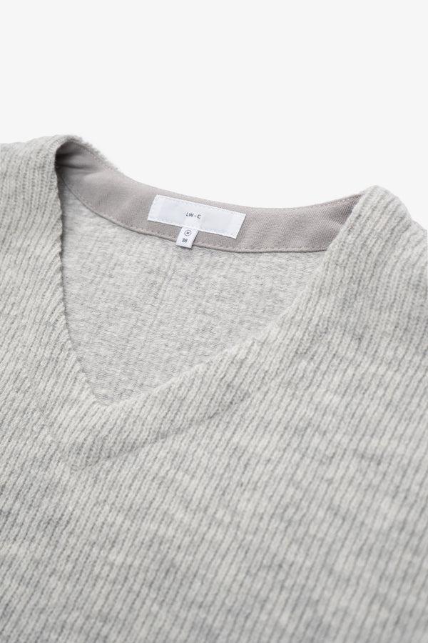 Lady White Co. V NECK SNAP SWEATER - OATMEAL