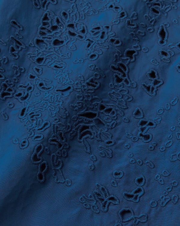 Lafayette148 Hand Cutout Organic Cotton Poplin Cropped Shirt