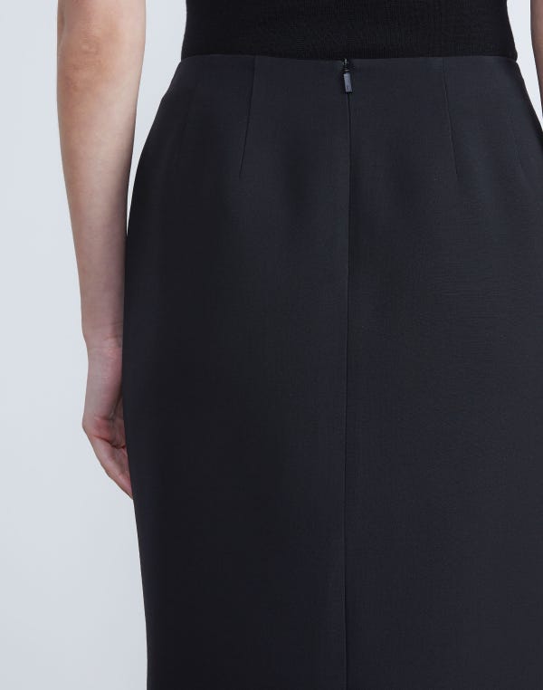 Lafayette148 Wool-Silk Crepe Pencil Skirt