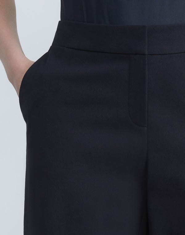 Lafayette148 Technical Stretch Cotton Twill Manhattan Bermuda Short