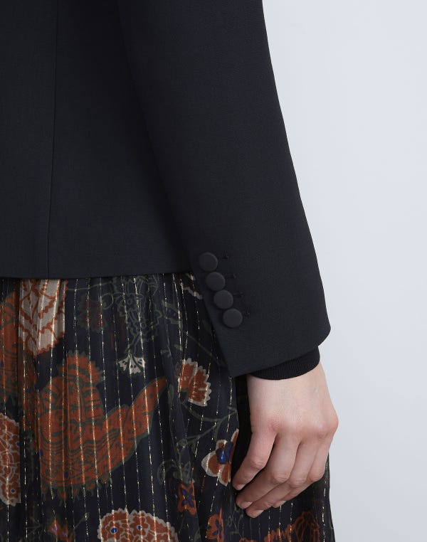 Lafayette148 Wool-Silk Crepe Three-Button Academy Blazer