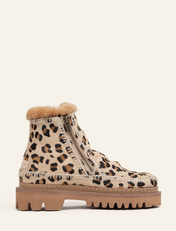 laidbacklondon Setsu 3.0. Crochet Ankle Boot Beige Leopard Pony Natural