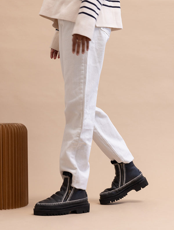 Laidbacklondon Setsu 3.0. Crochet Ankle Boot Black Leather Light Grey