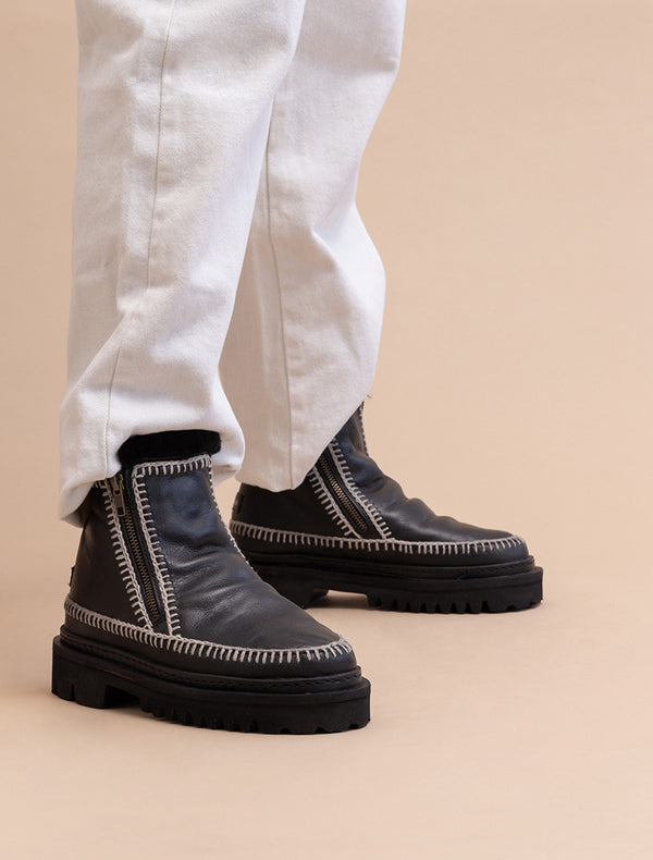 Laidbacklondon Setsu 3.0. Crochet Ankle Boot Black Leather Light Grey